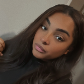 Gwenaelle M