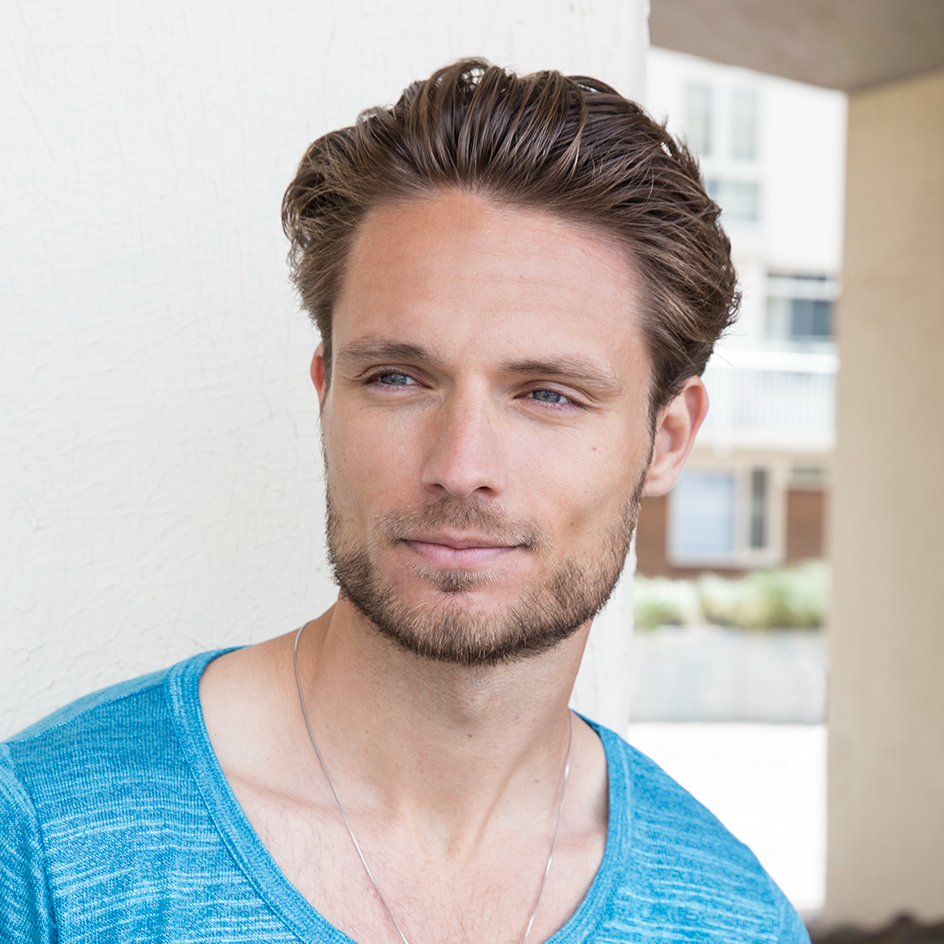 Tobias Van Veen