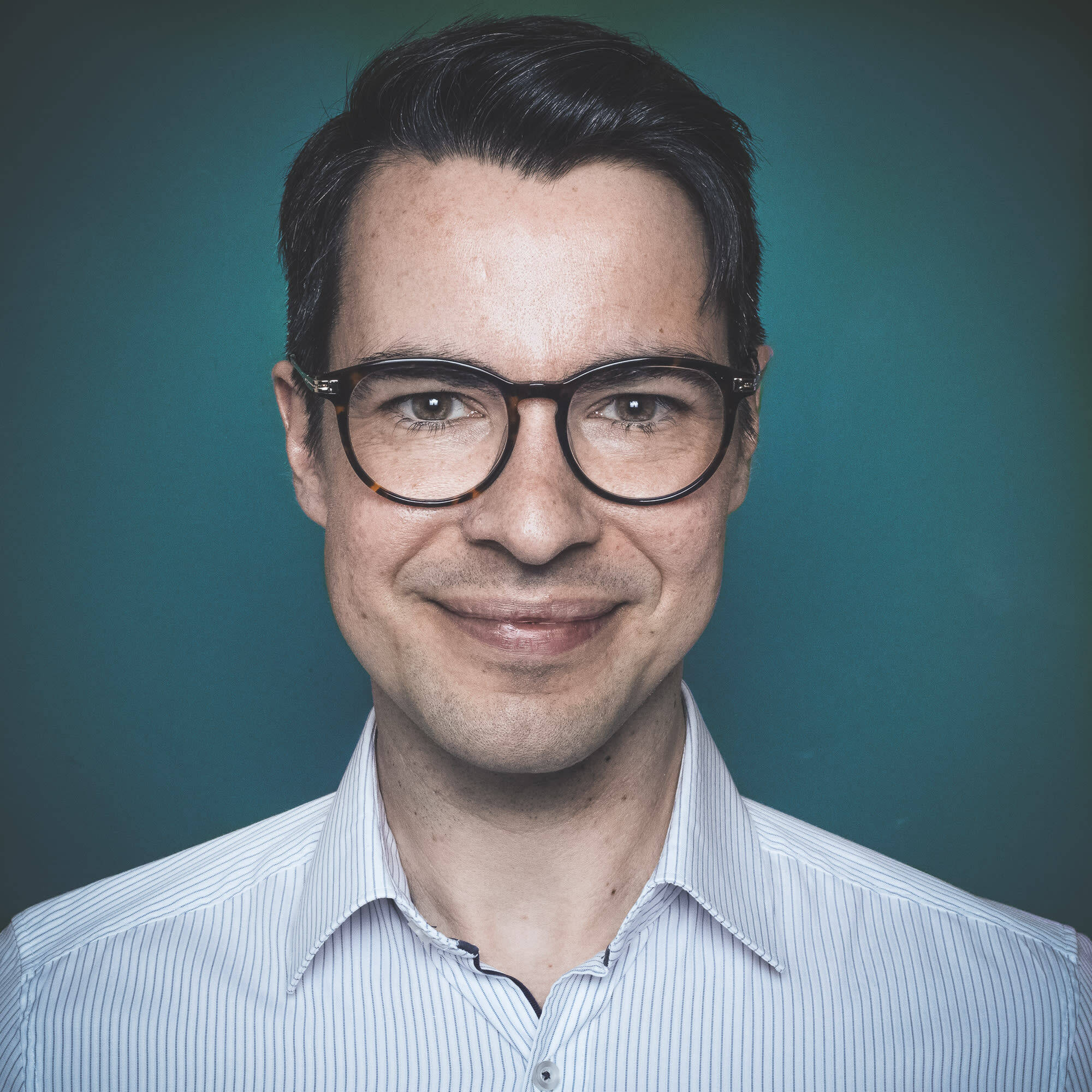 Constantin Weber - Unternehmenskommunikation, Text
