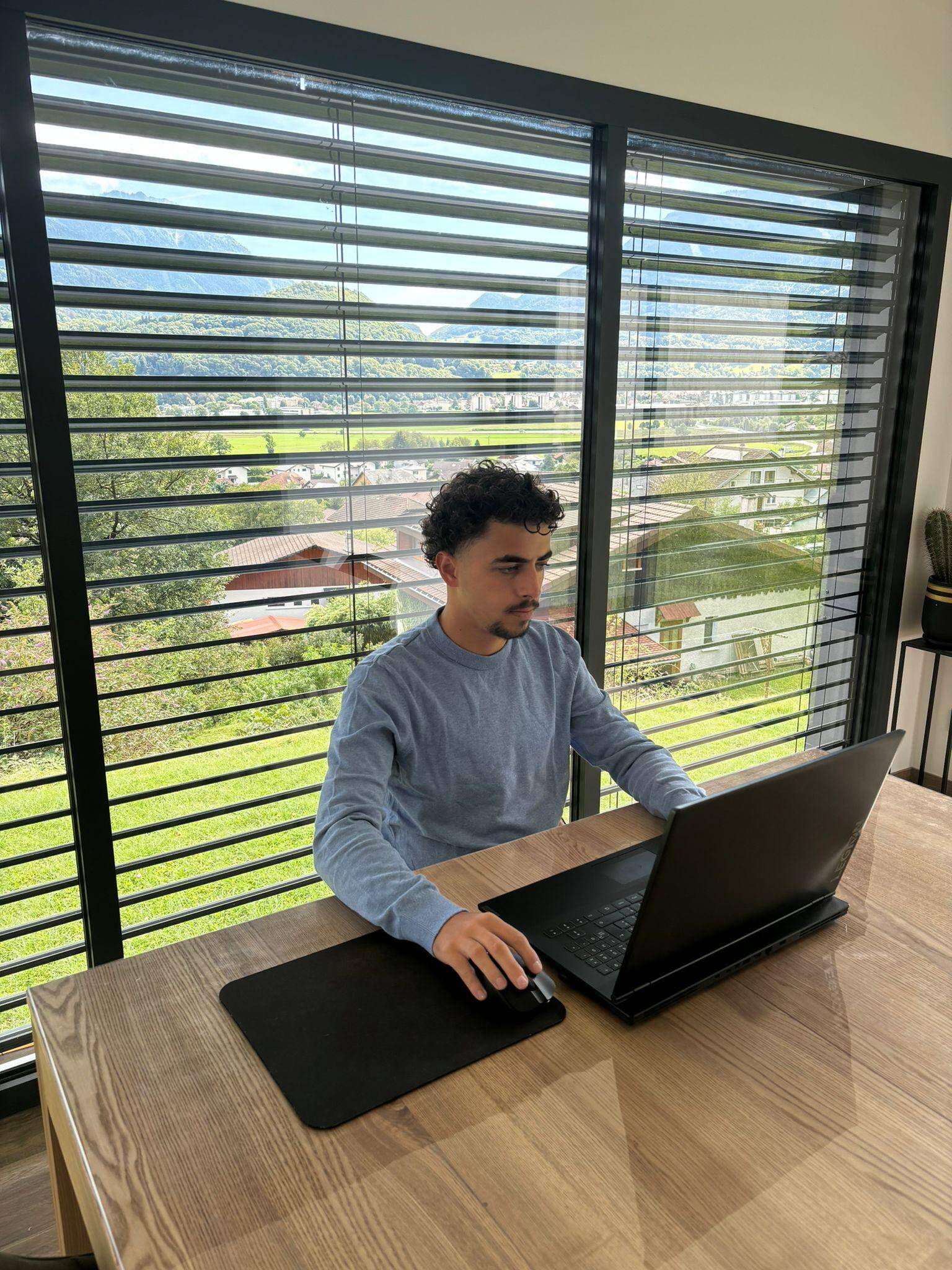 Luca D.