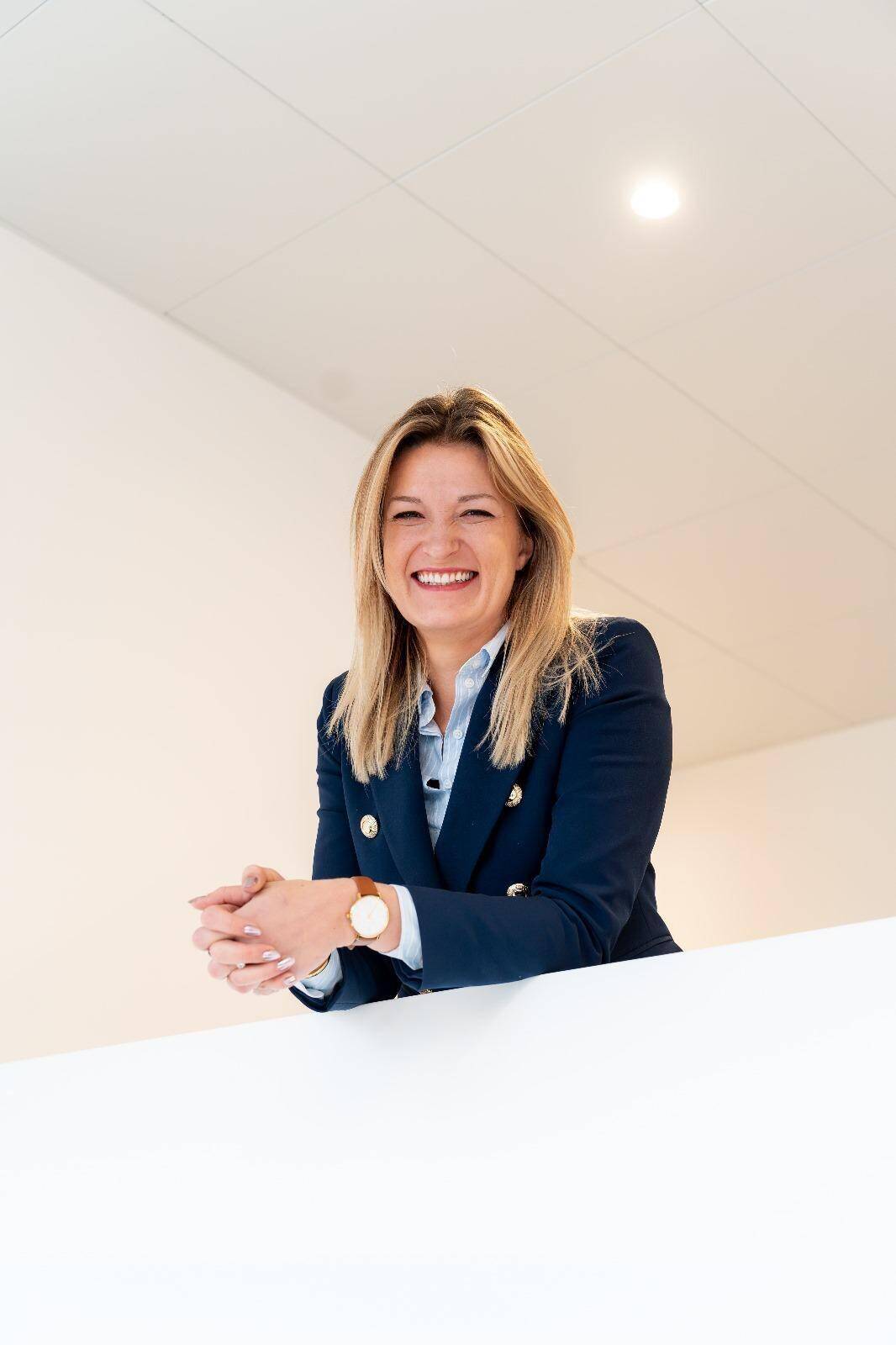 Victoria  - Plug & Play HR specialist FR NL ENG IT