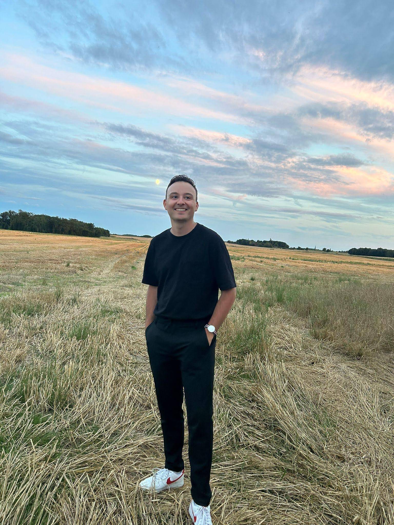 Lucas Lassagne - 🚀 Social Media Manager / Community Manager ✨ 