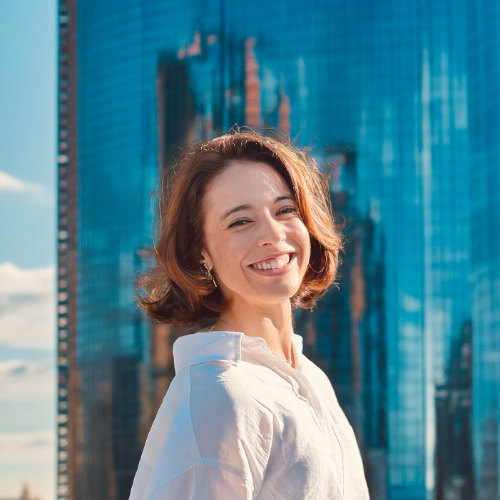 Estrella Passerat De La Chapelle - Freelance Graphic Designer & Science Communicator