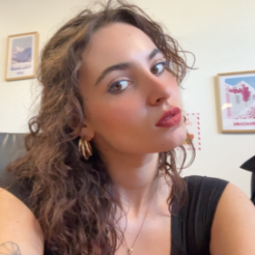 Lorène  - Administrative Assistant