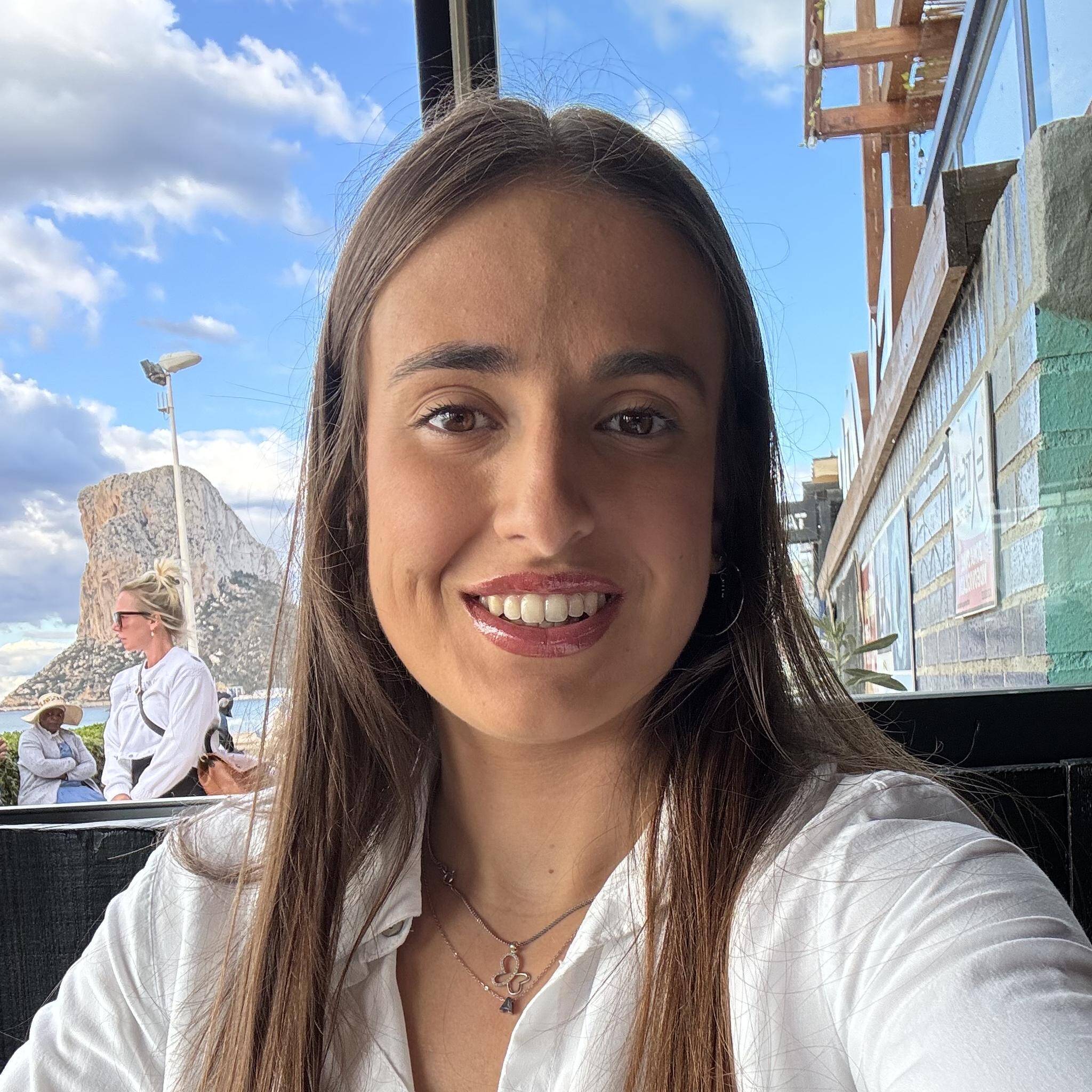 Ana Alonso - Data Analyst