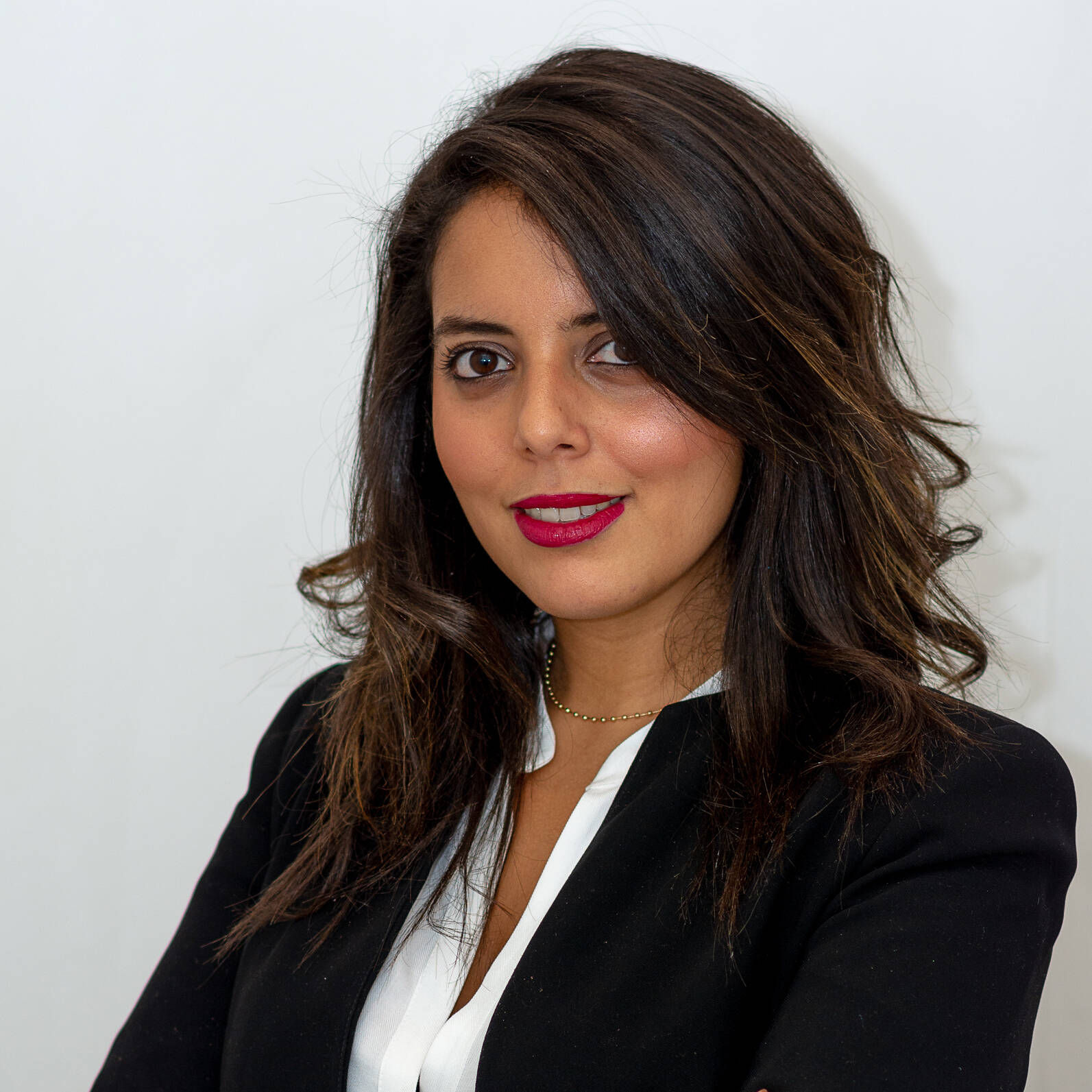 Hind  - Senior Digital and Supply chain Consultant