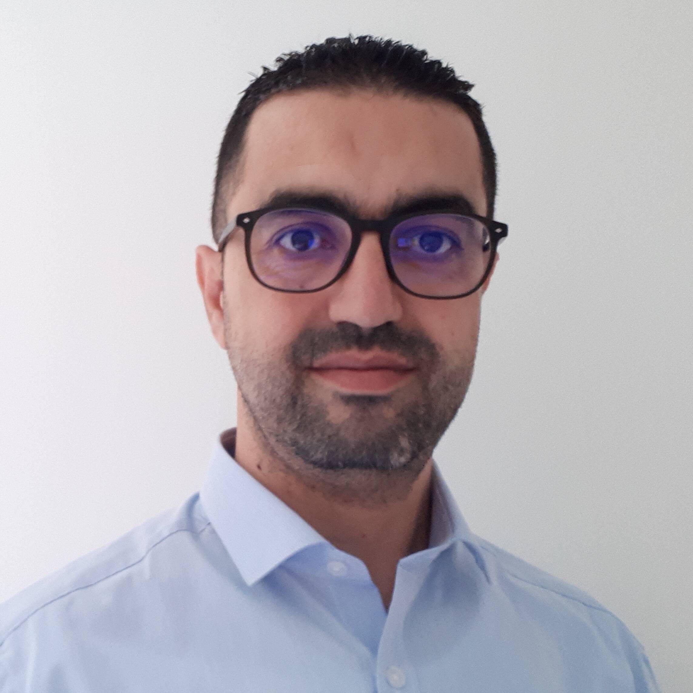 Hassan Belkus - Développeur C# .Net  Client lourd WPF / Winform
