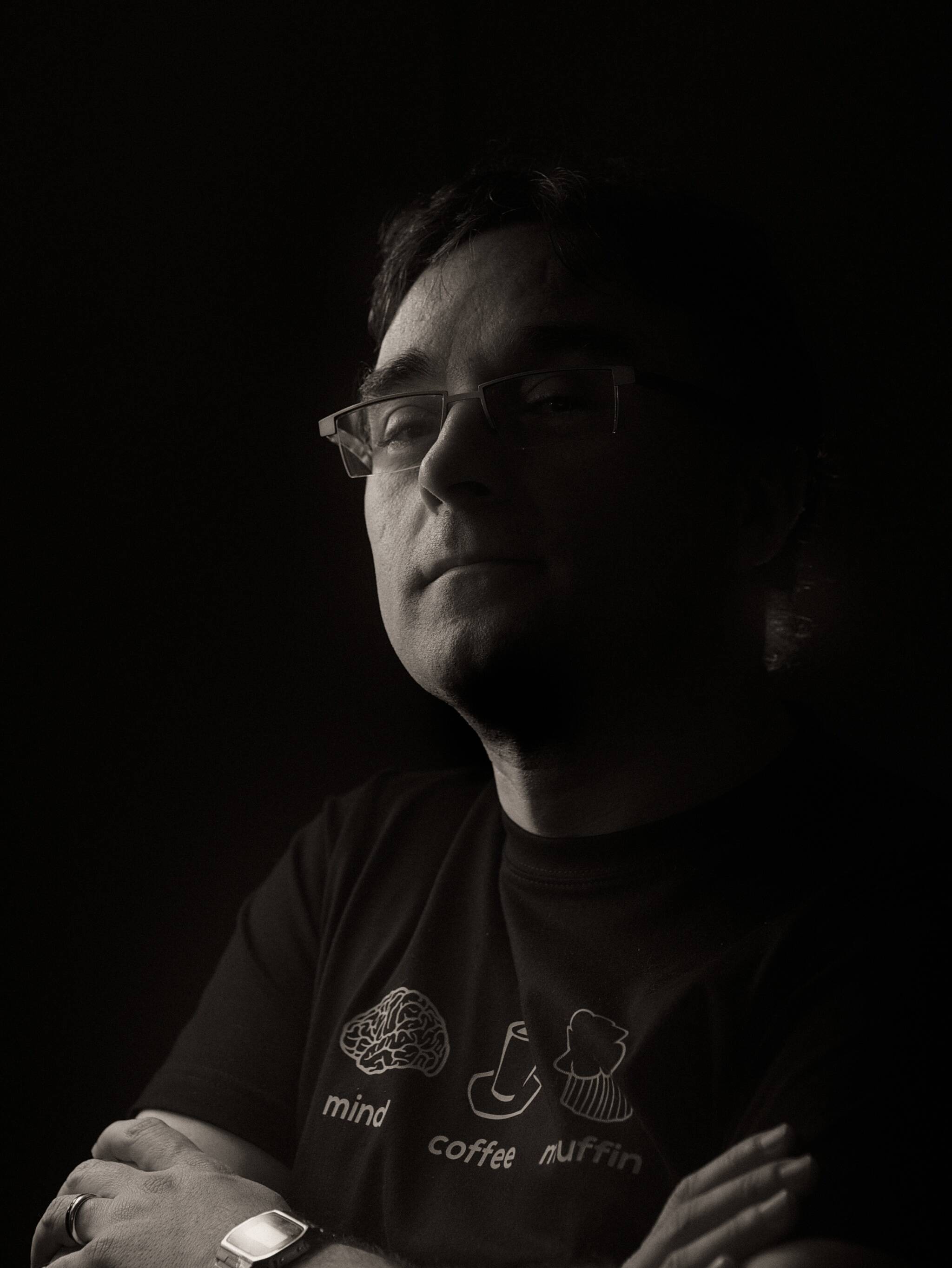 Alberto Gombáu - Diseñador gráfico y editorial