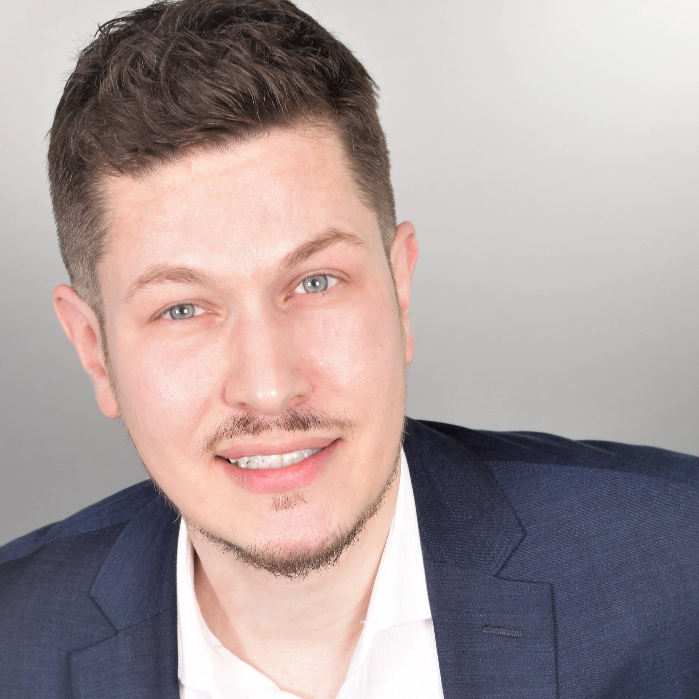 Matthias Accadia - Consultant Marketing & Commerce Expérimenté FR/EN