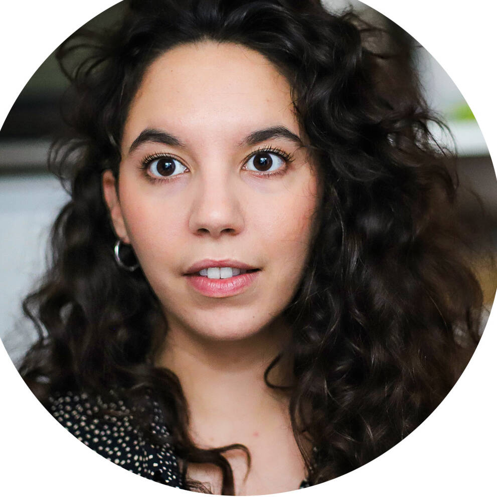 Assia R.