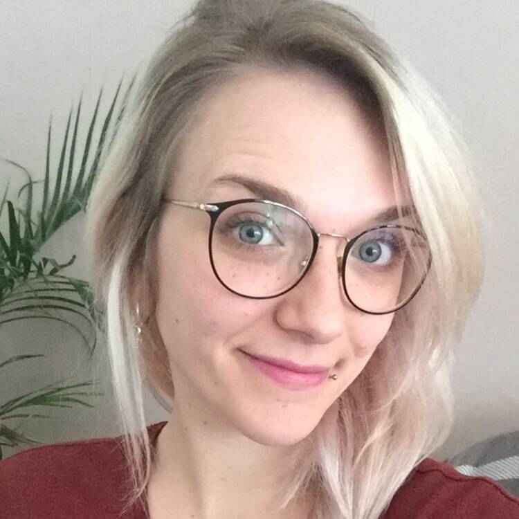 Claire L.