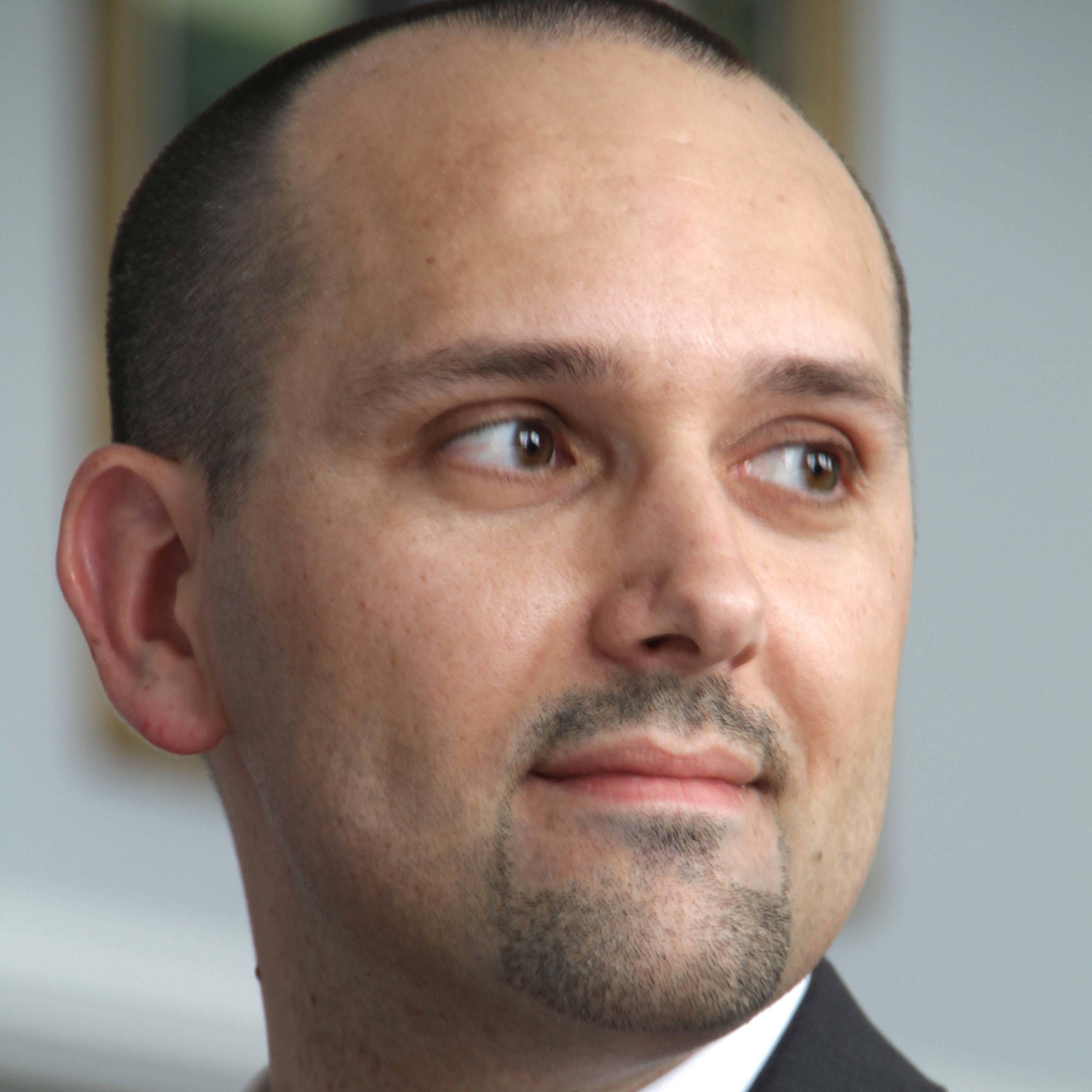 Nicolas Stefaniuk - Data Architect, Data Analyst