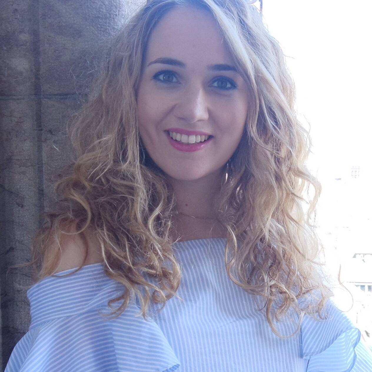 Elena Expósito García - traductora inglés, francés, italiano> español