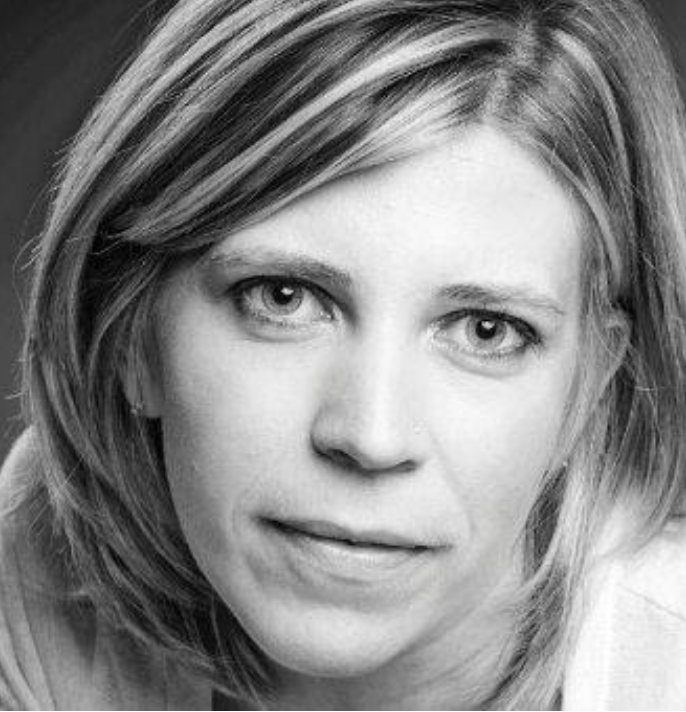 Lisa  - Lead Product Designer
