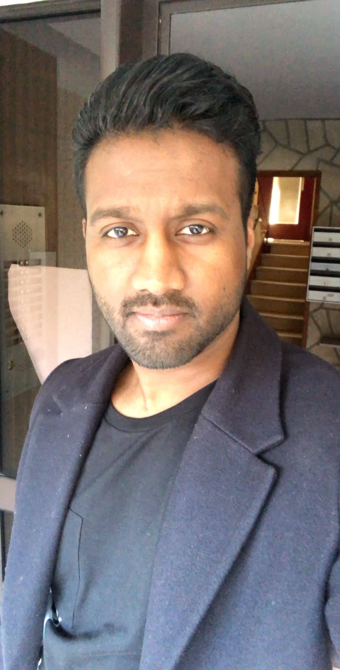 Sivanesan Jegathas - Lead Développeur iOS/tvOS Swift (UIKit/SwiftUI)