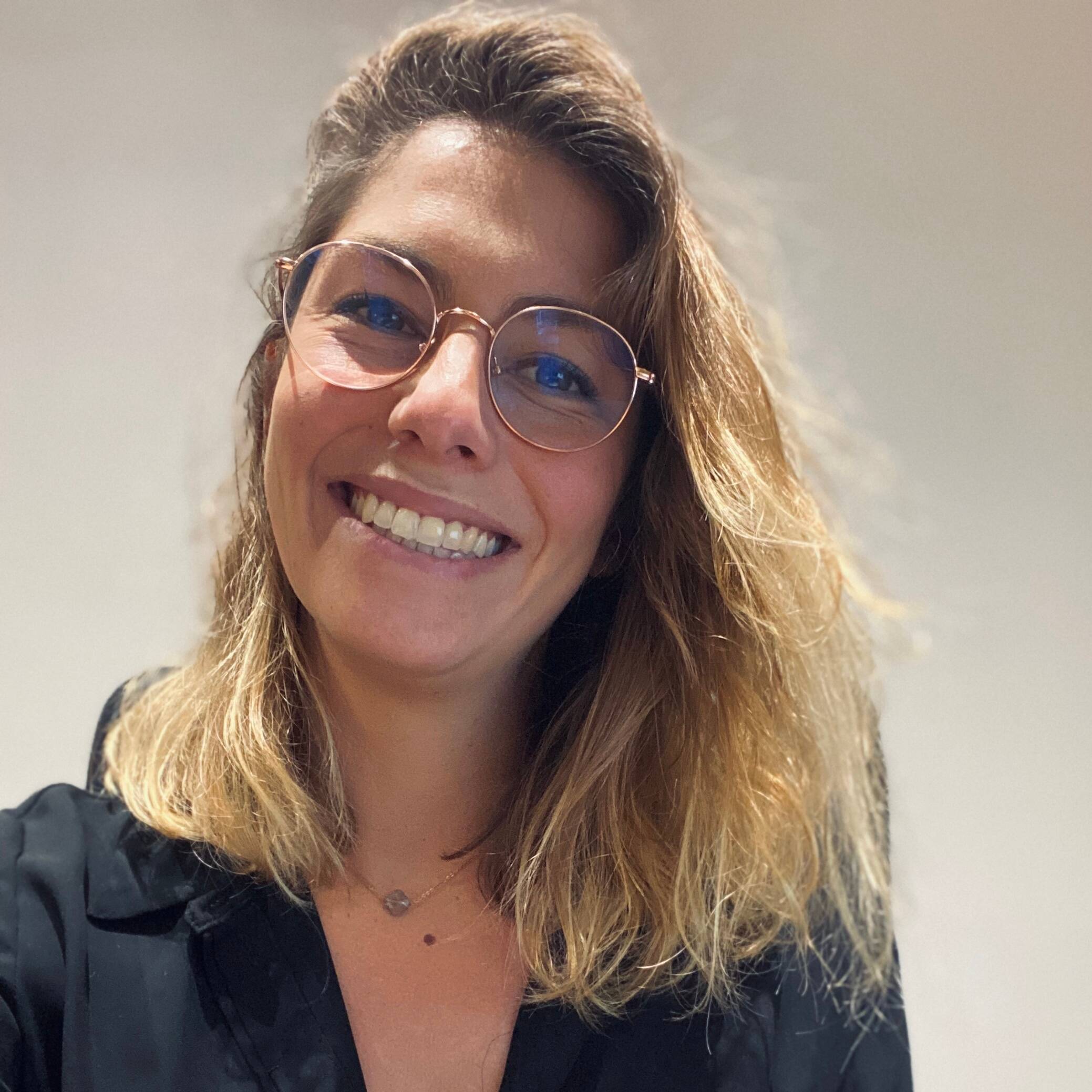 Camille Potier - Chef de projet digital ● Réseaux Sociaux  🌈