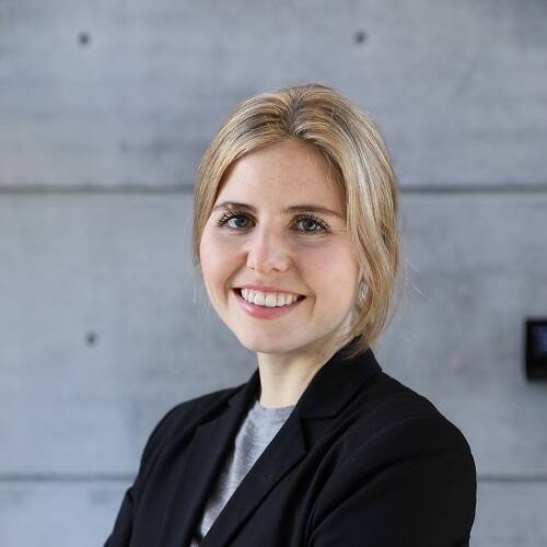 Julia Mayer