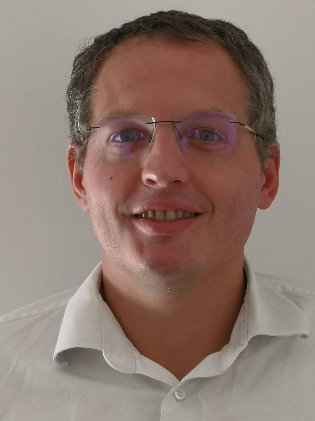 Jean-René Esperou