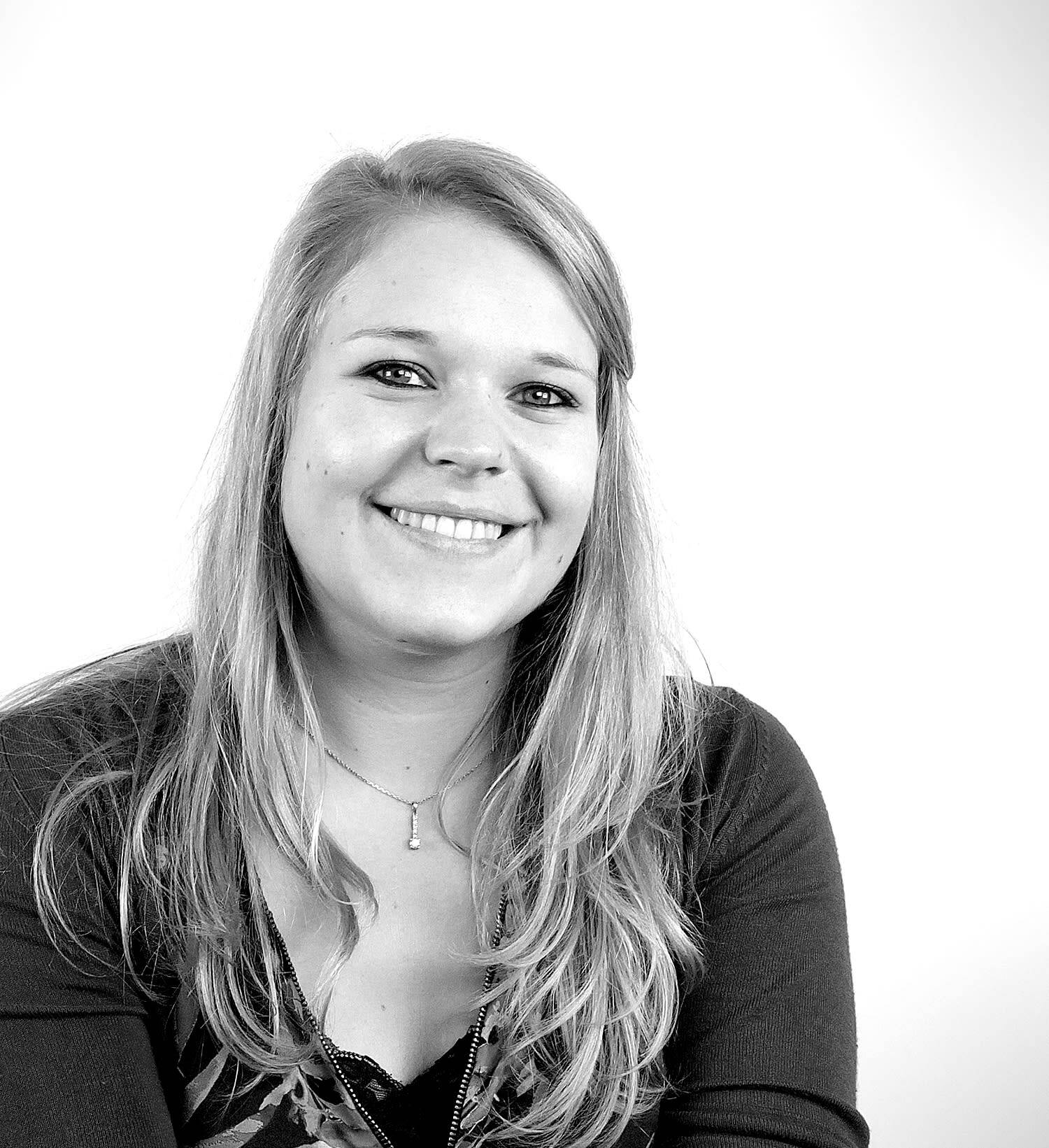 Violaine C. - Designer Senior UI/UX, Identité visuelle & IA