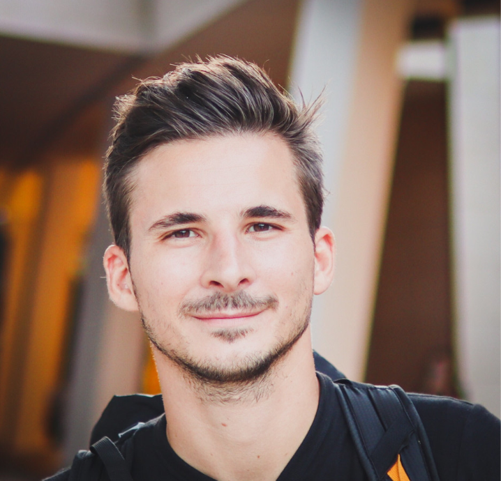 Rémi  - Traffic Manager - expert SEA/ SEO & Social média