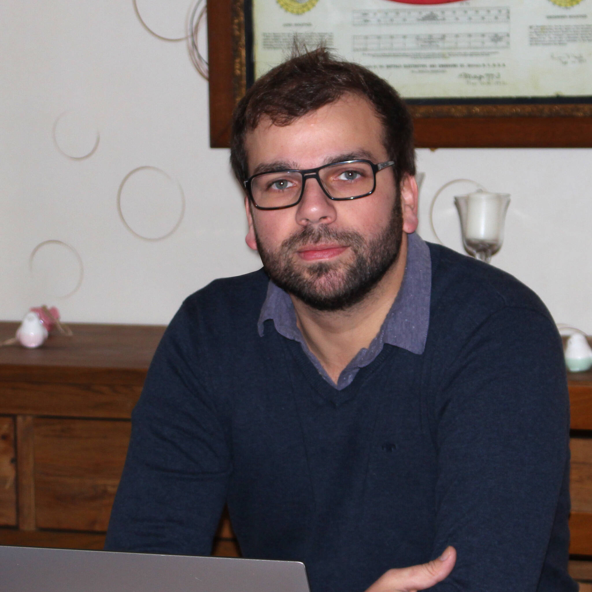 Sandro L.