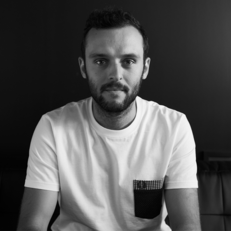 Alex R.