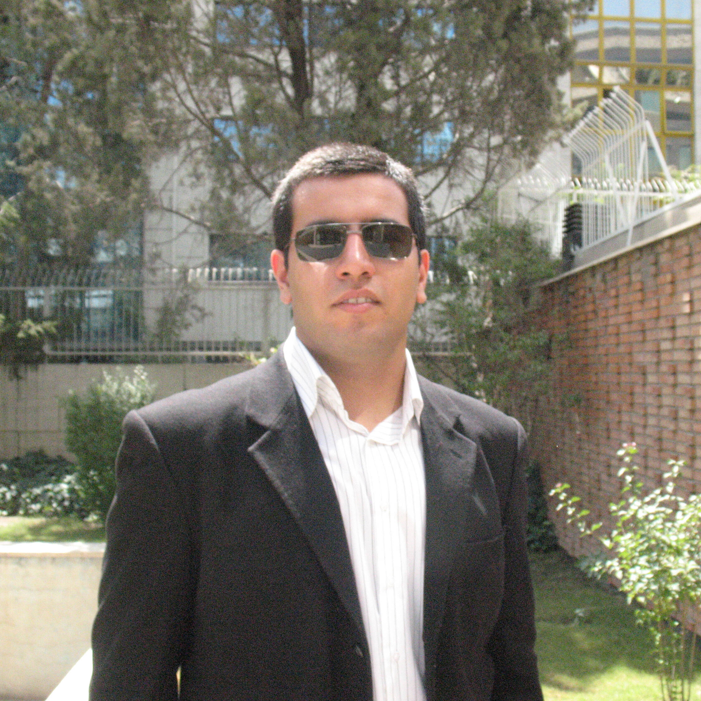 Navid R.