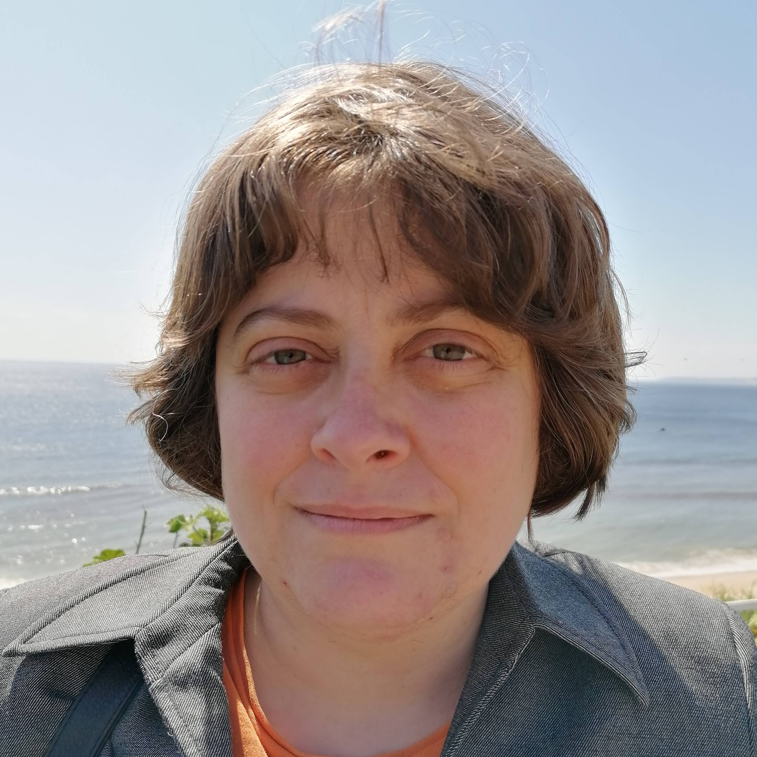 Almudena López