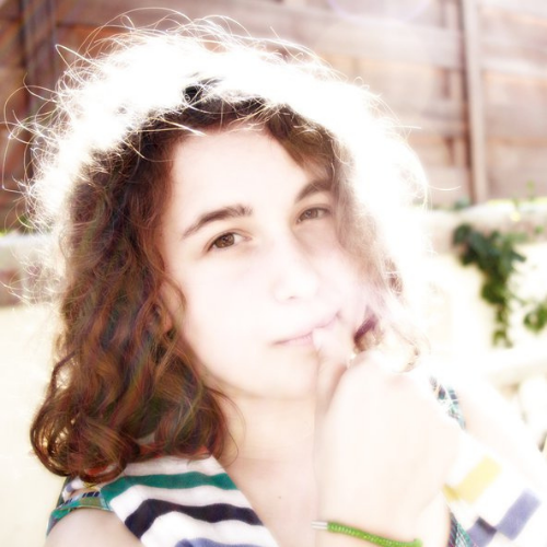 Elodie V.
