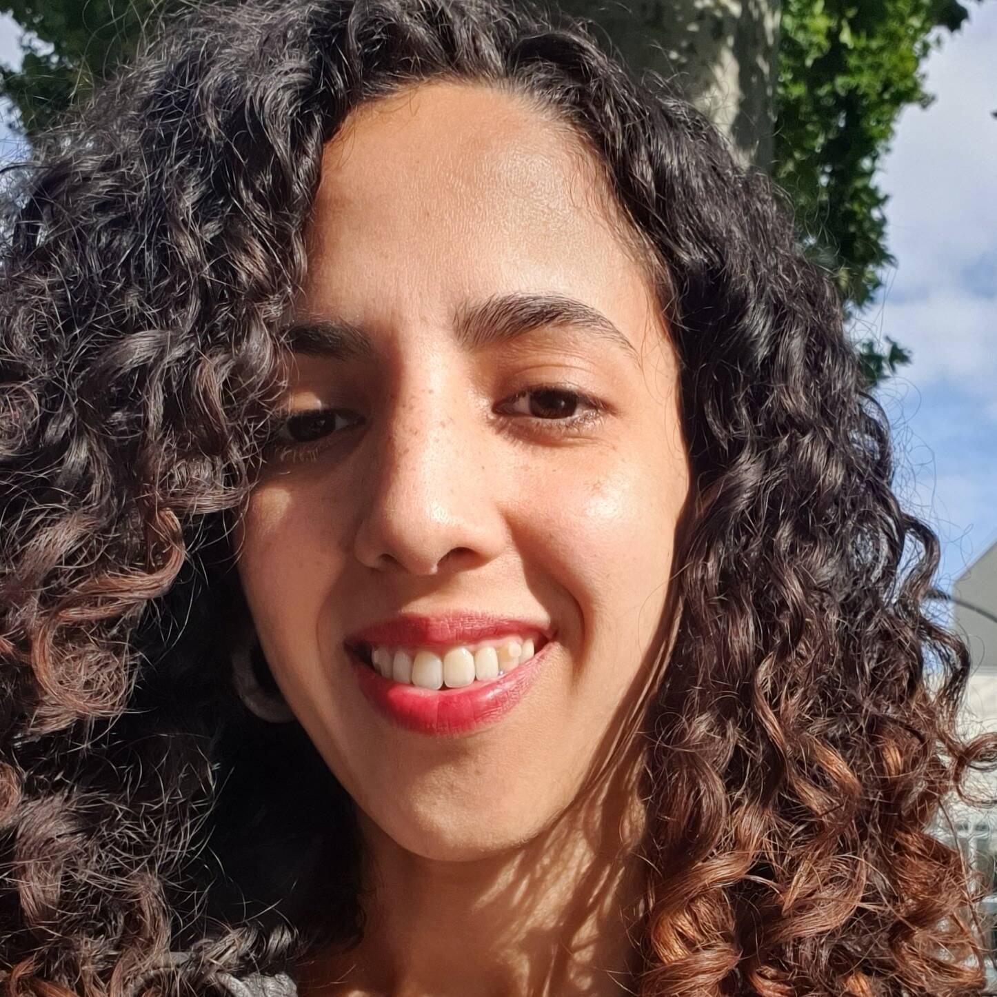 Nada Dob - Traductrice Arabe-Français-Anglais / Correction