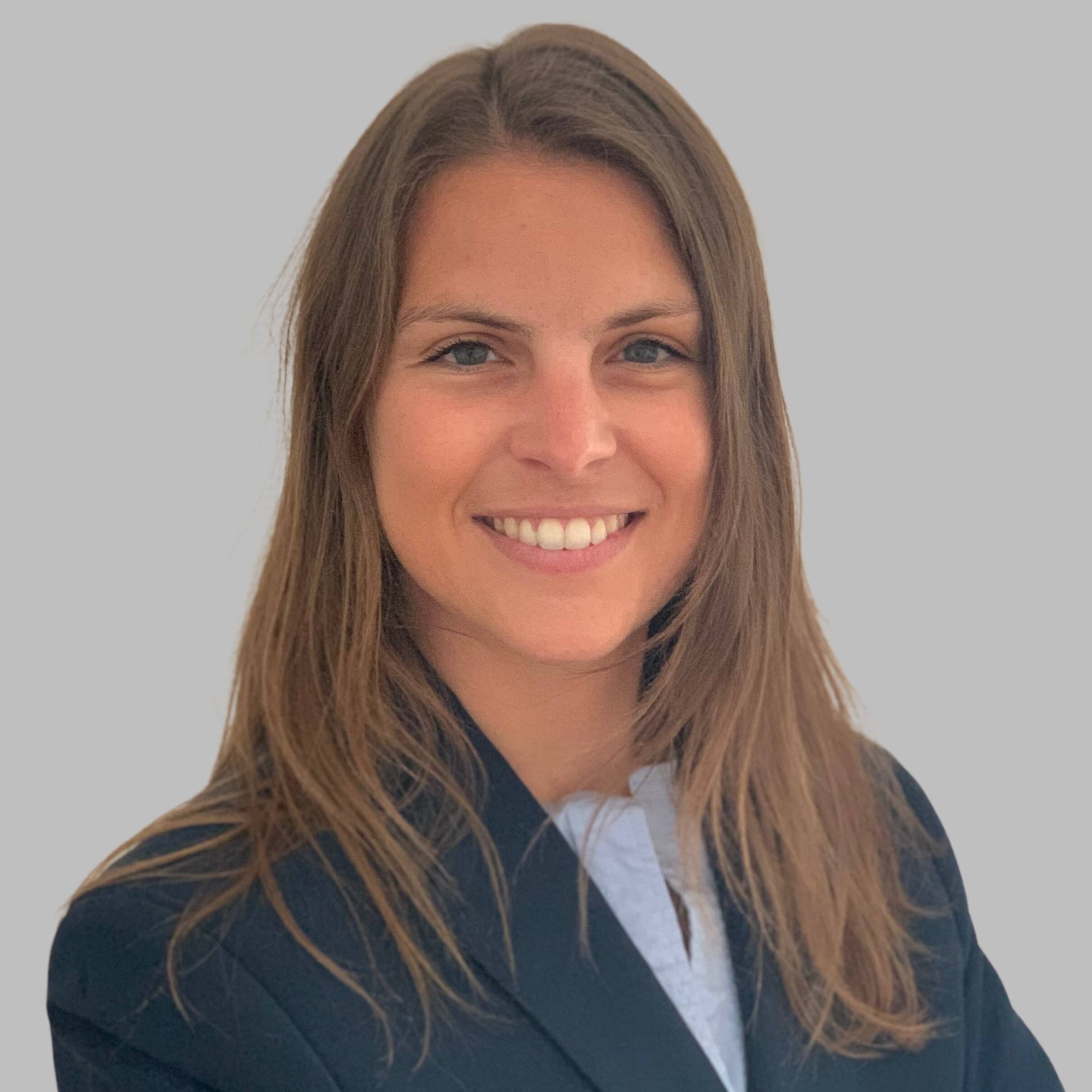 Elizabeth  - Abogado de contratos comerciales