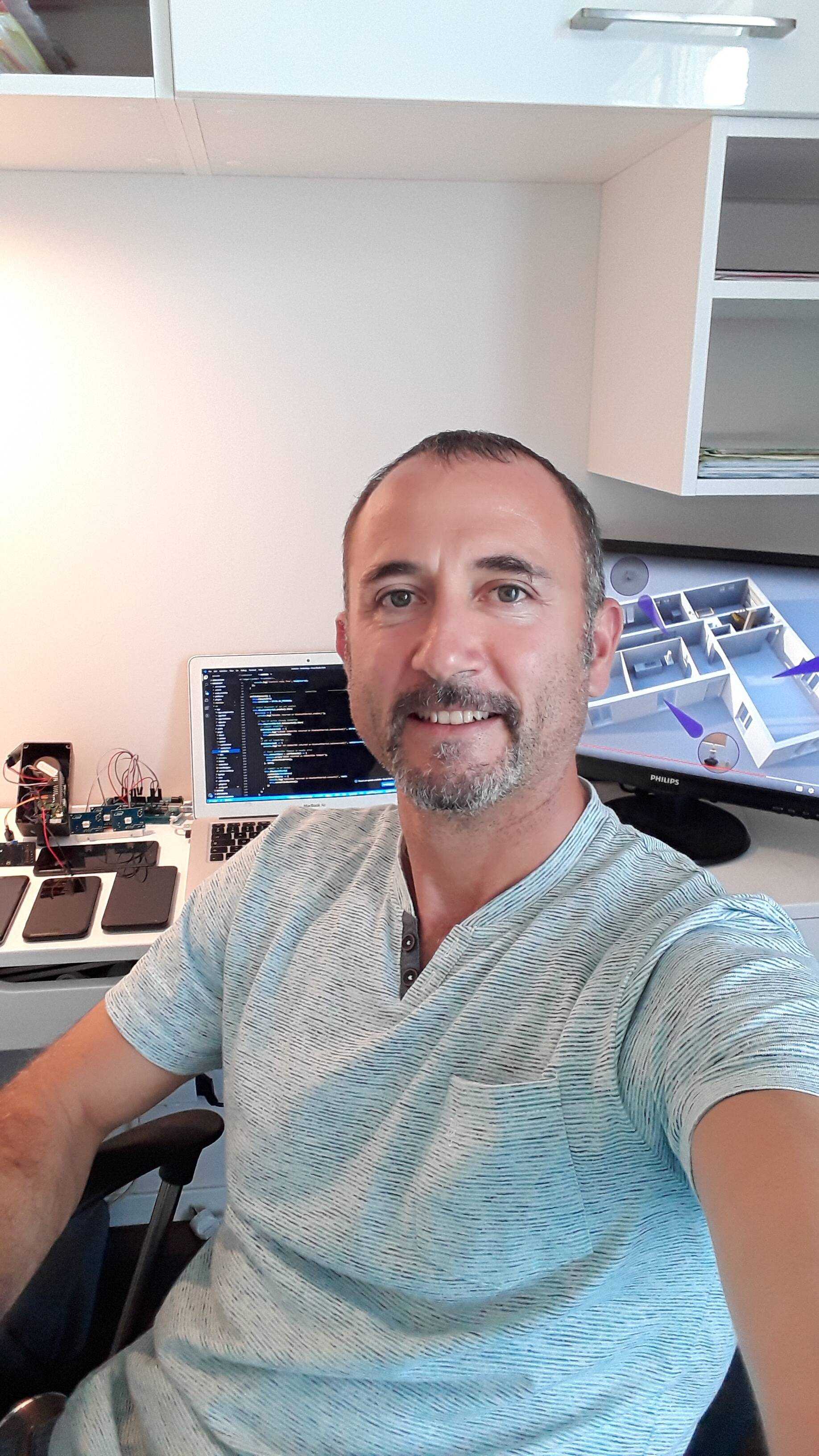 Frederic H. - FULLSTACK Angular Java (MOBILE, FRONT, BACK, IOT)