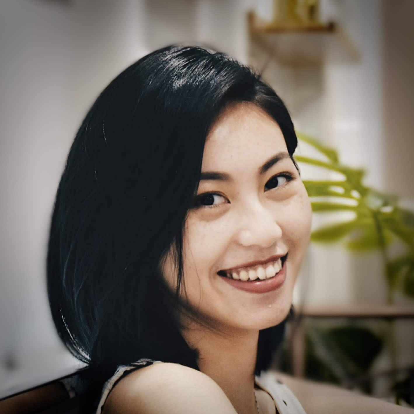 Yibing H.