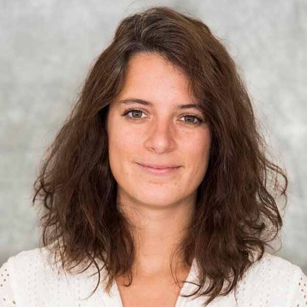 Laura Pertuy