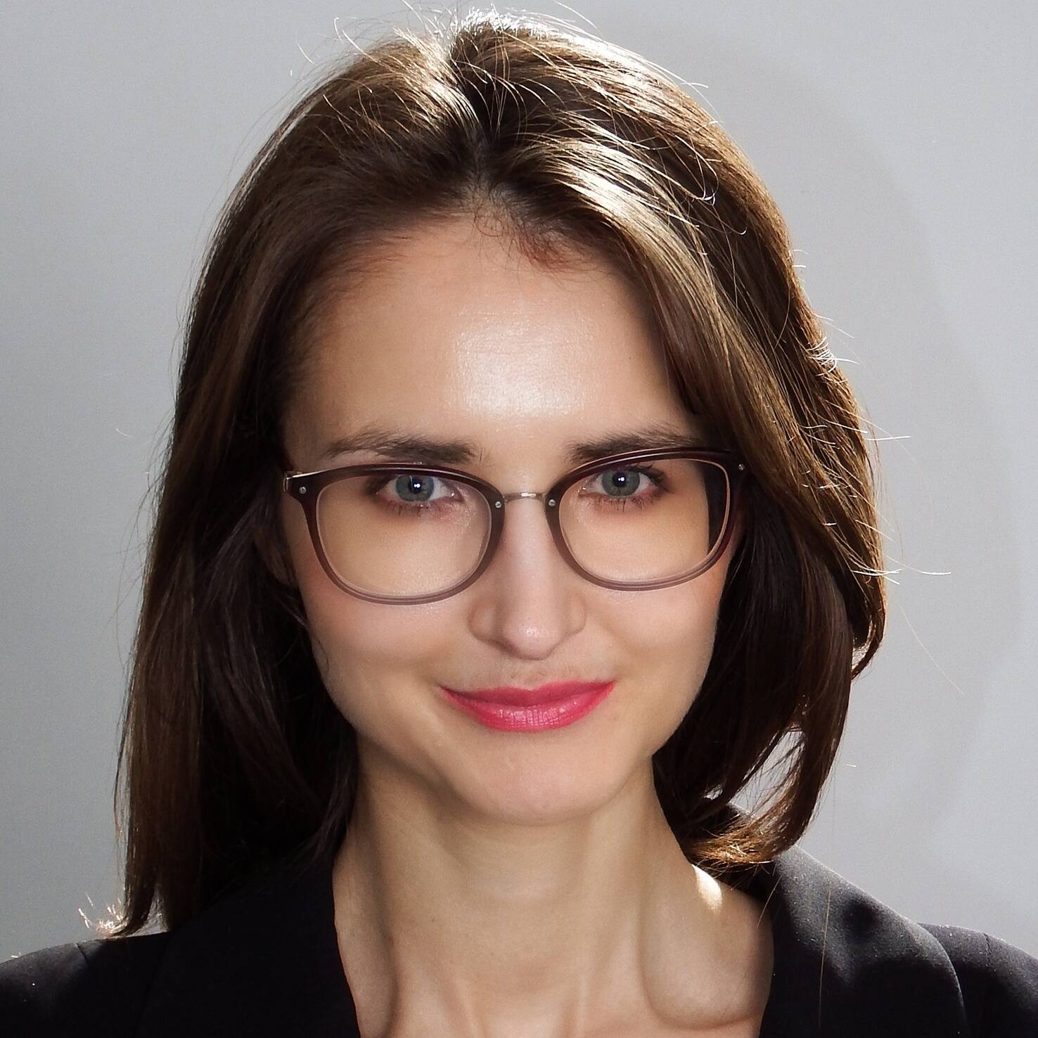 Lina L.