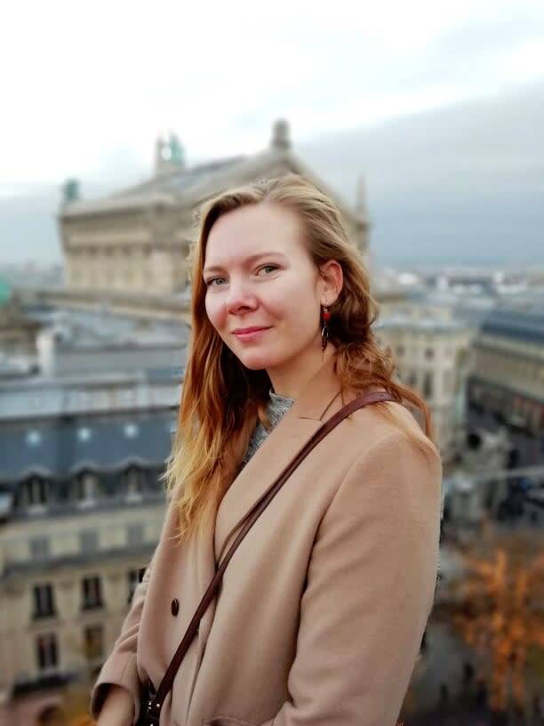 Elise D. - Community manager, graphic designer