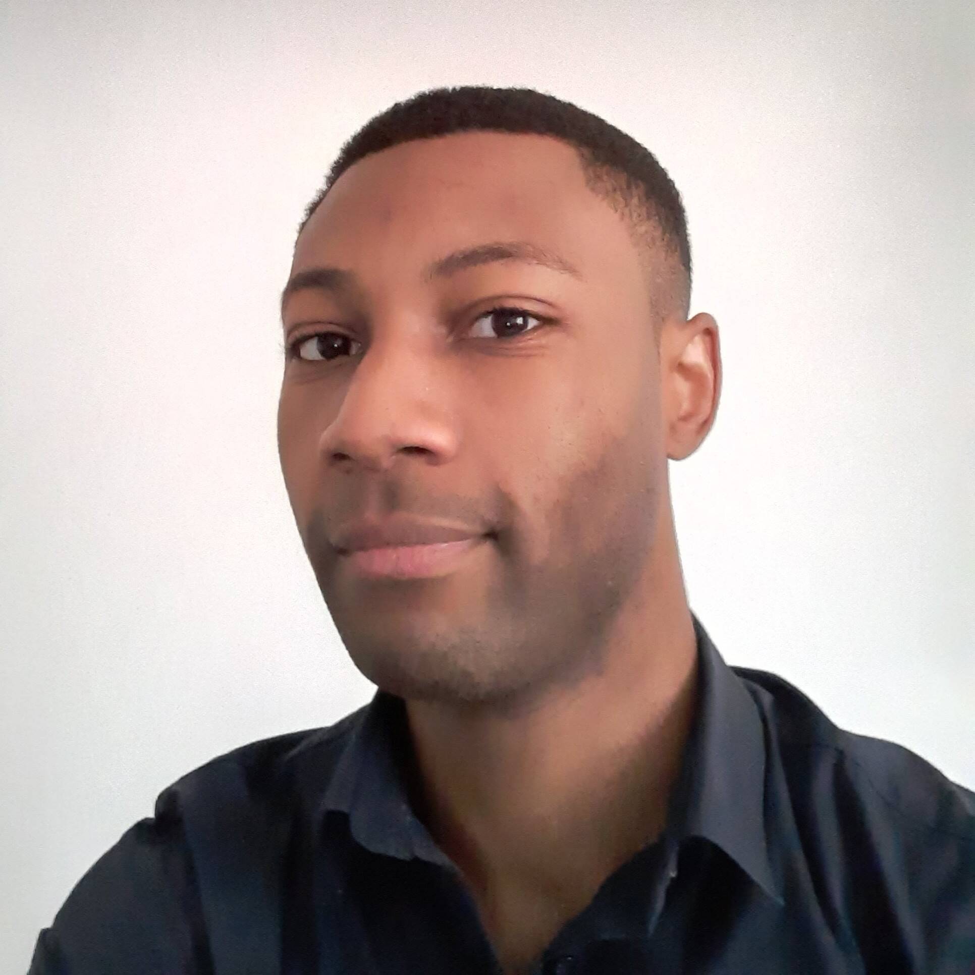 Carlton M. - Motion Designer / Graphiste