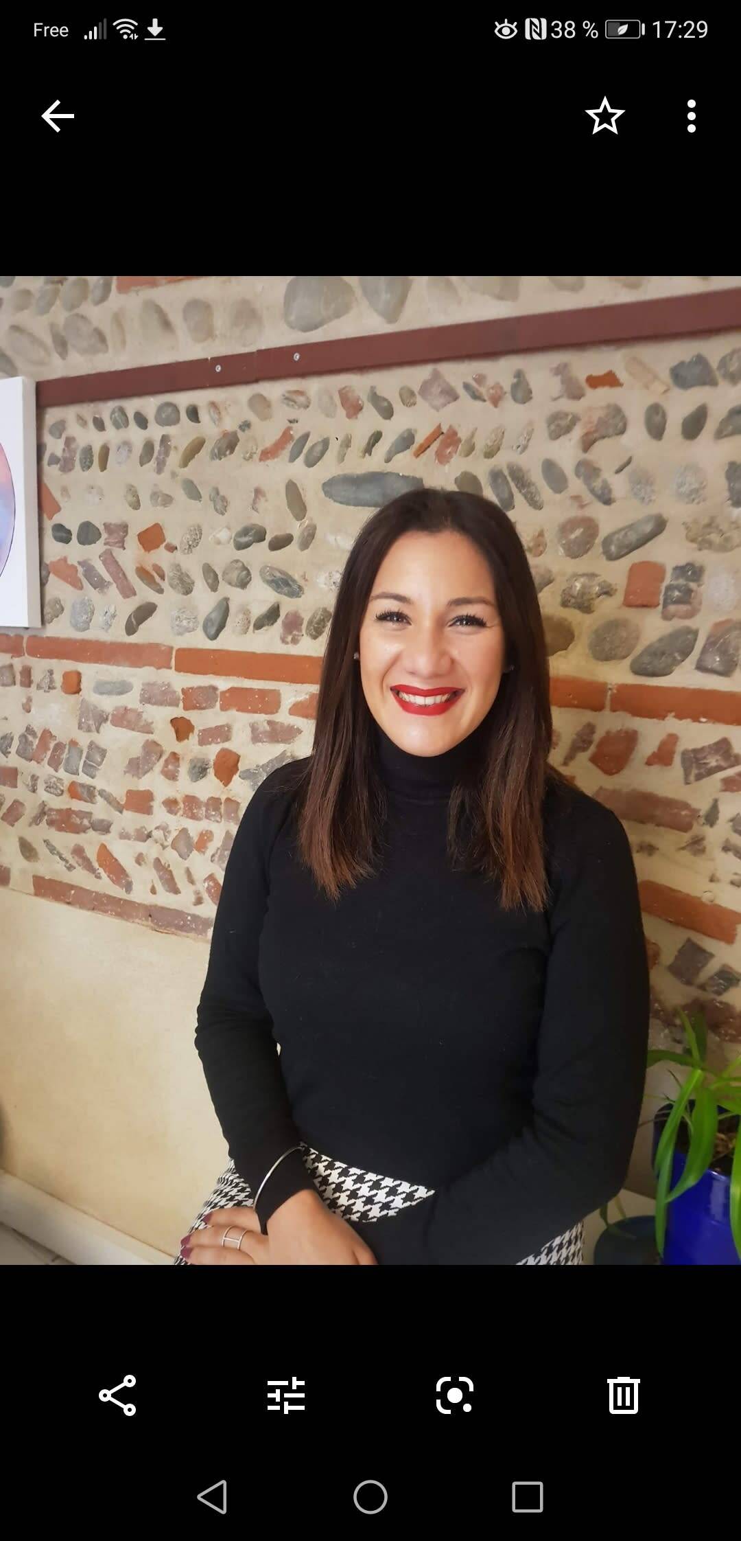 Souad I. - Community Manager/Social Media/ Personal Branding