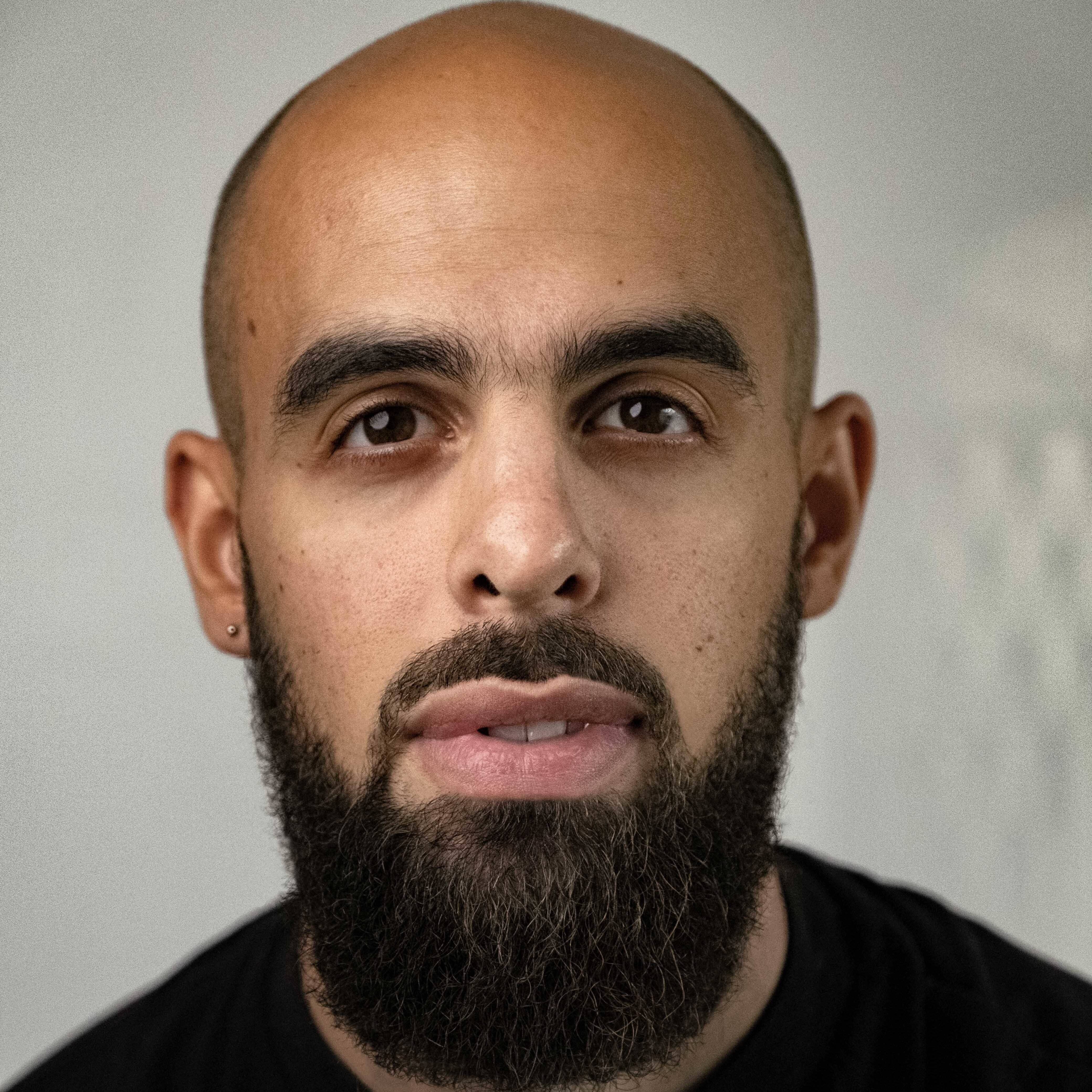 Omar L. - Photographe Vidéaste - Beauté, Mode, Luxe