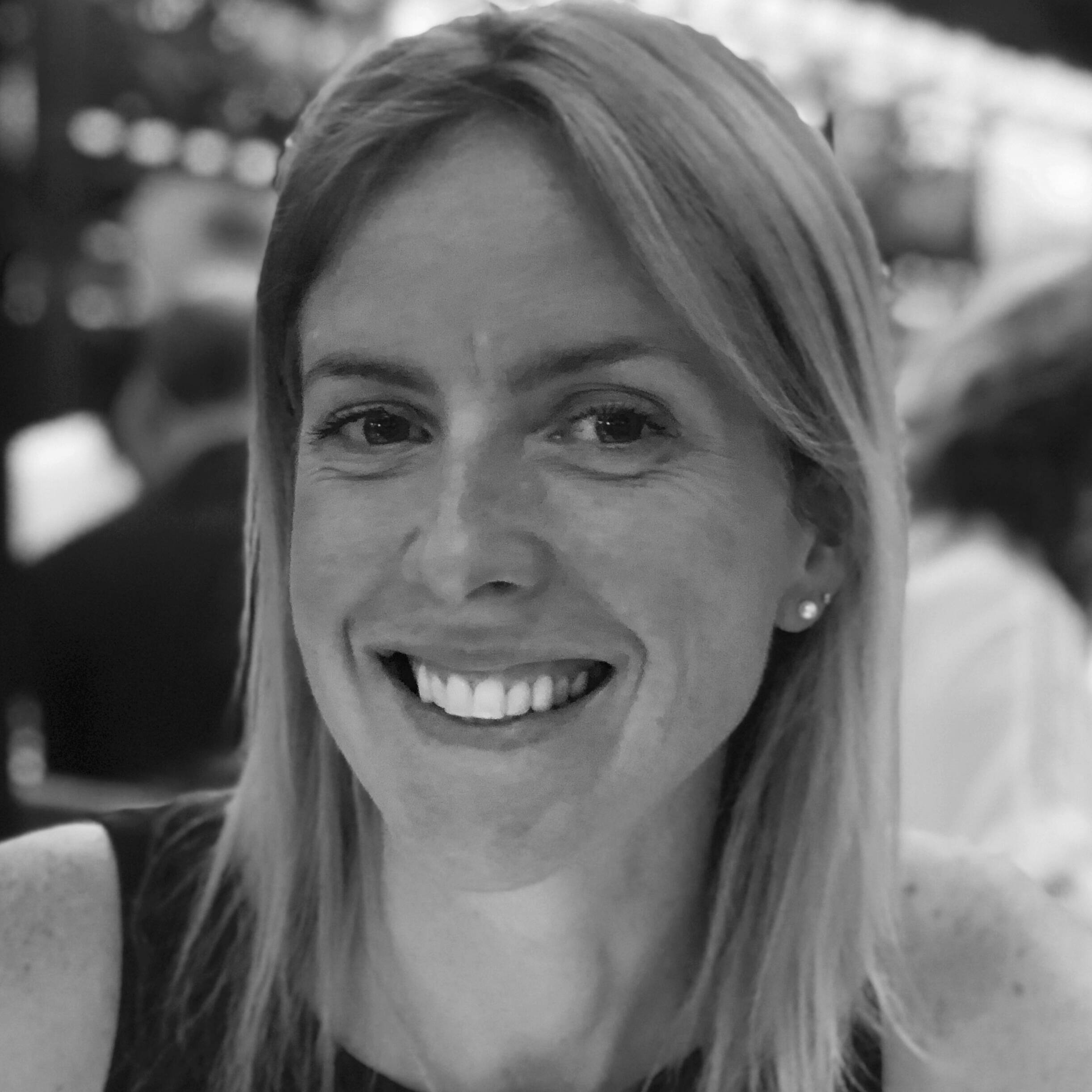 Jennifer J. - Consultante Communication / RP / Événementiel