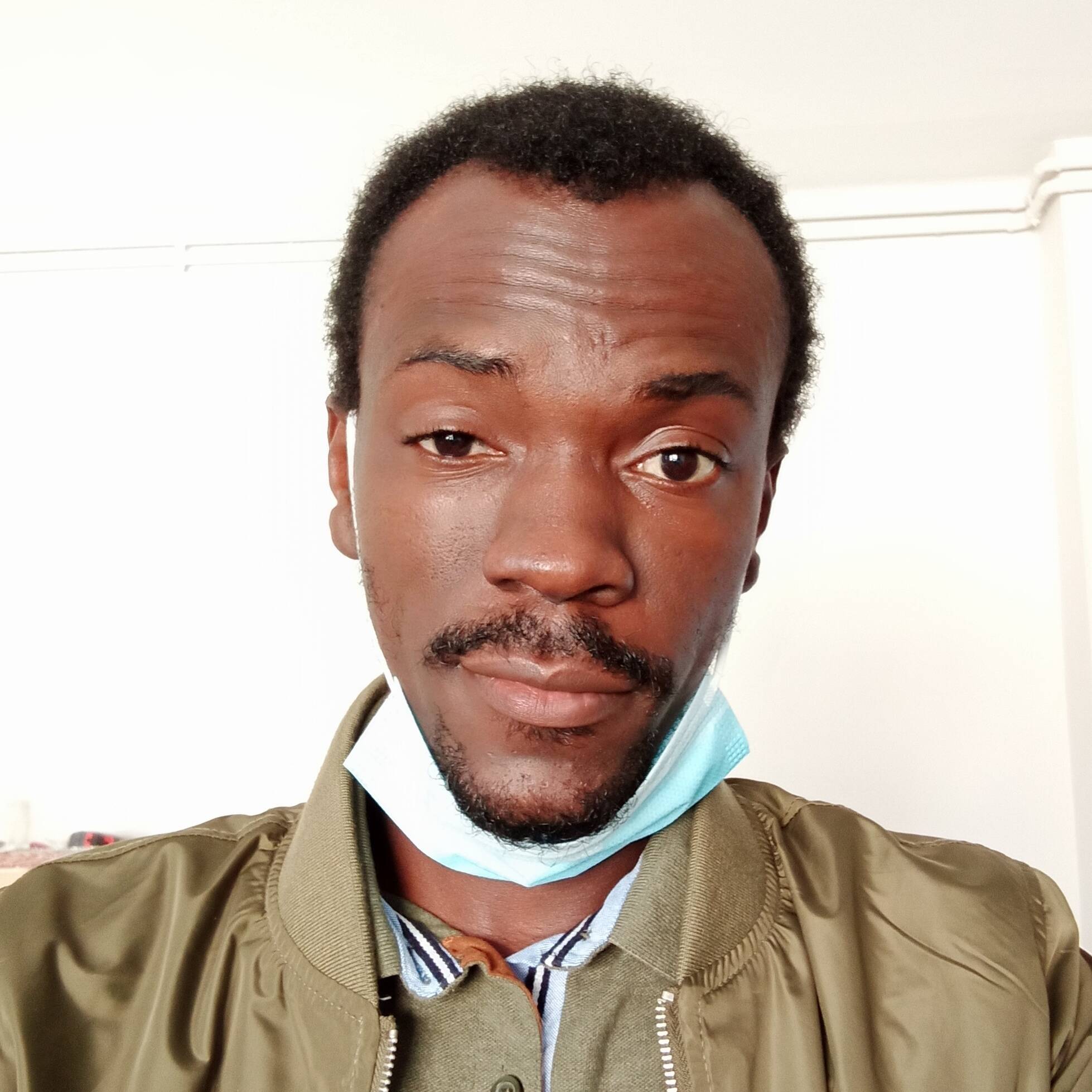 Jarce Boukoro - Développeur Fullstack Vue.js / React / NestJS