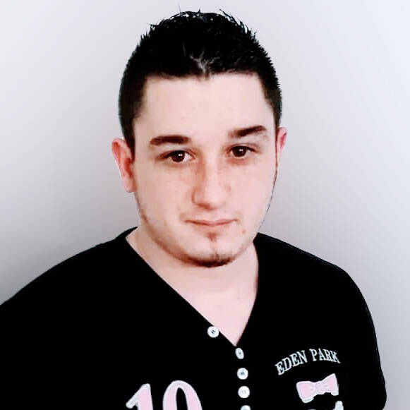 Yannick L.