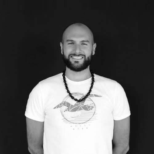 Pablo A. - Diseñador Gráfico / UX/UI / Video / Fotógrafo