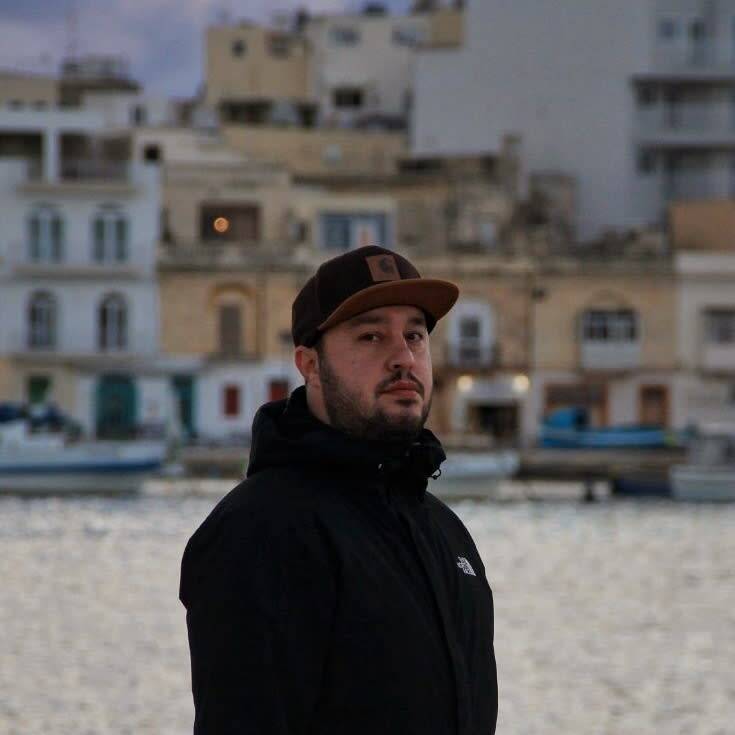 Kevin M. - Frontend Developer & Product Designer