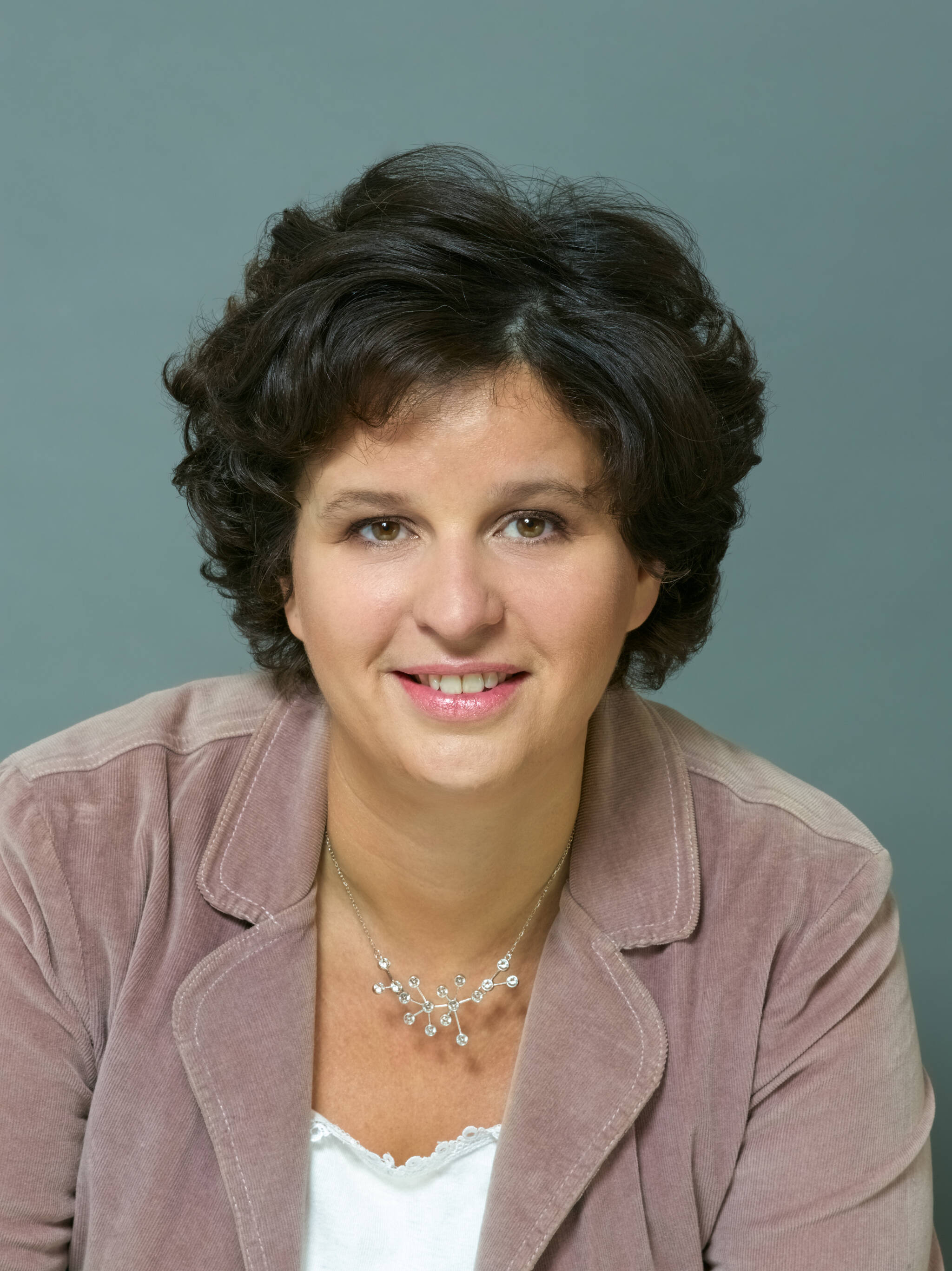 Claire Augrandjean - CONSULTANTE COMMUNICATION CORPORATE & EVENEMENTIEL