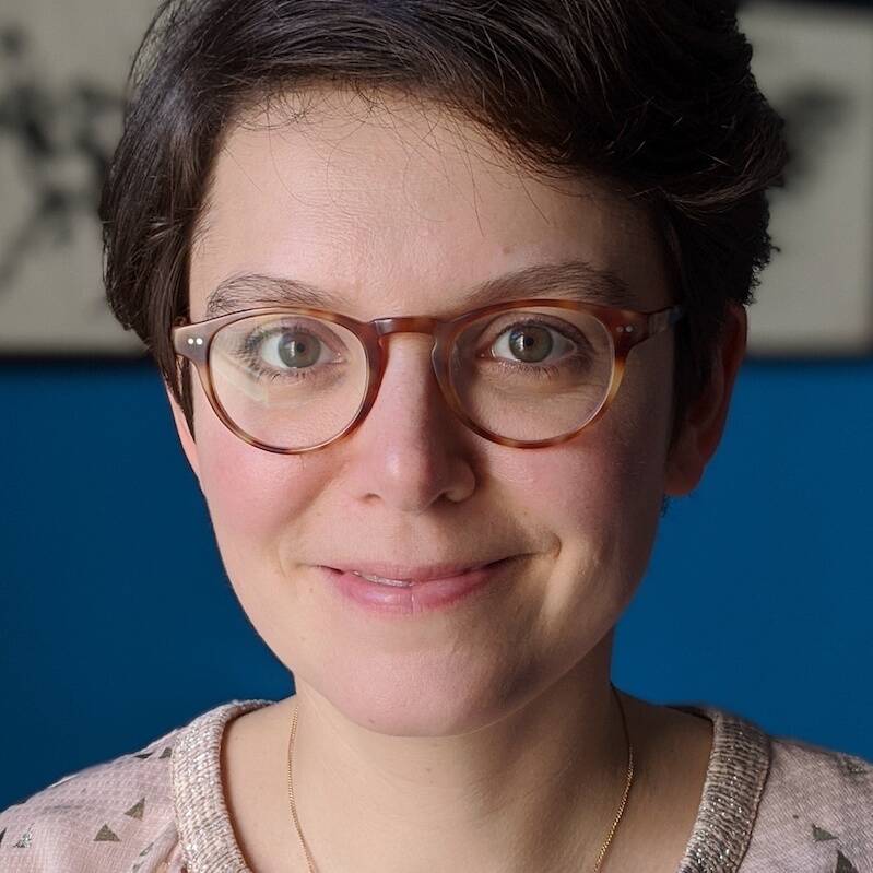 Ariane B. - community manager / social media manager