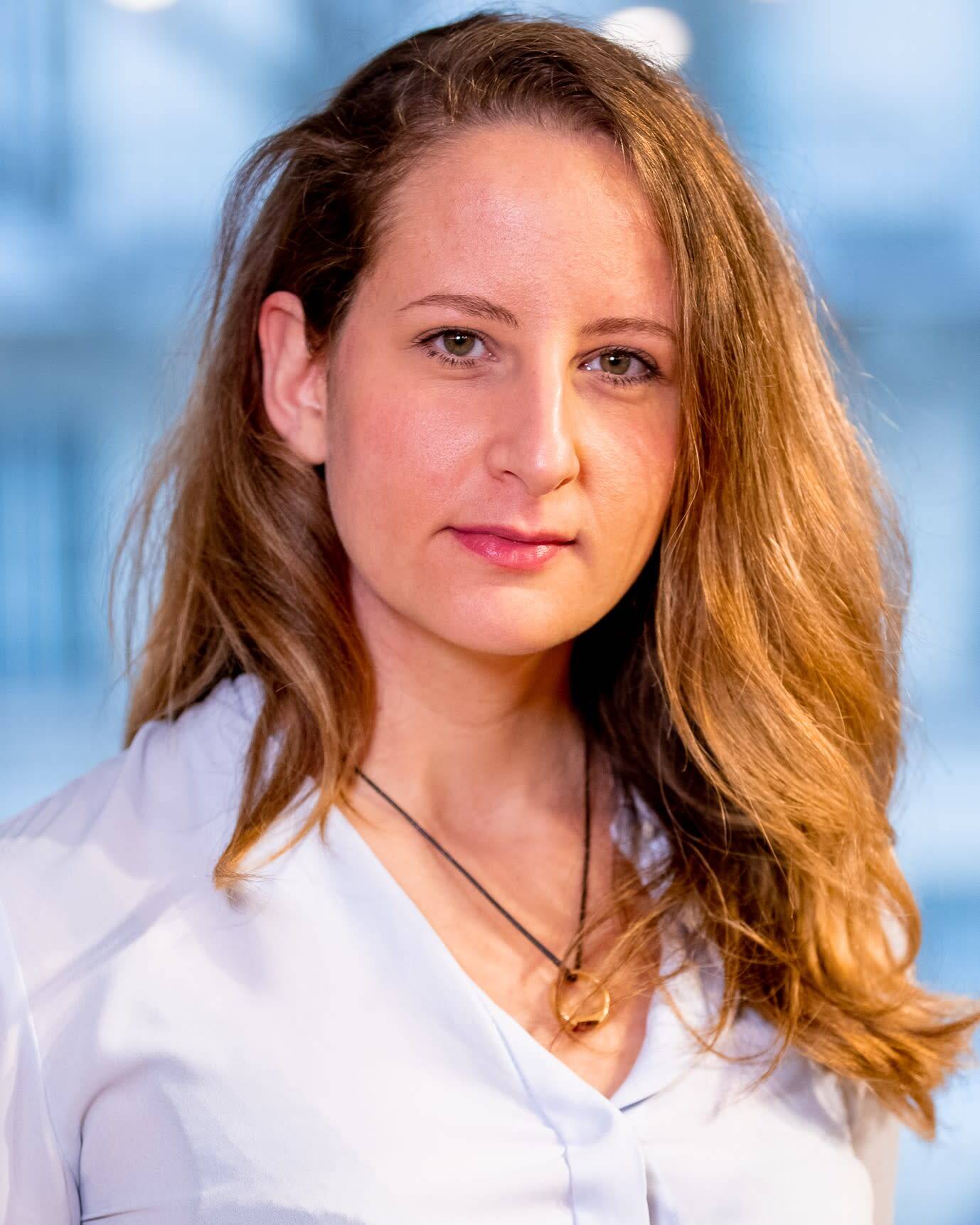 Sarah  - Avocat | DPO - RGPD & Contrats, IA, CGV.U