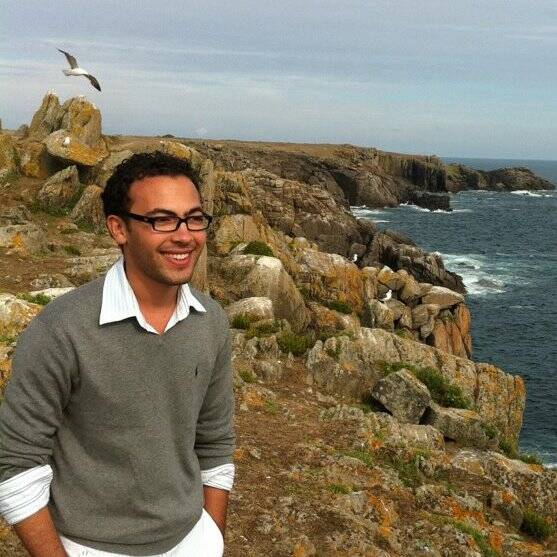 Amine E.