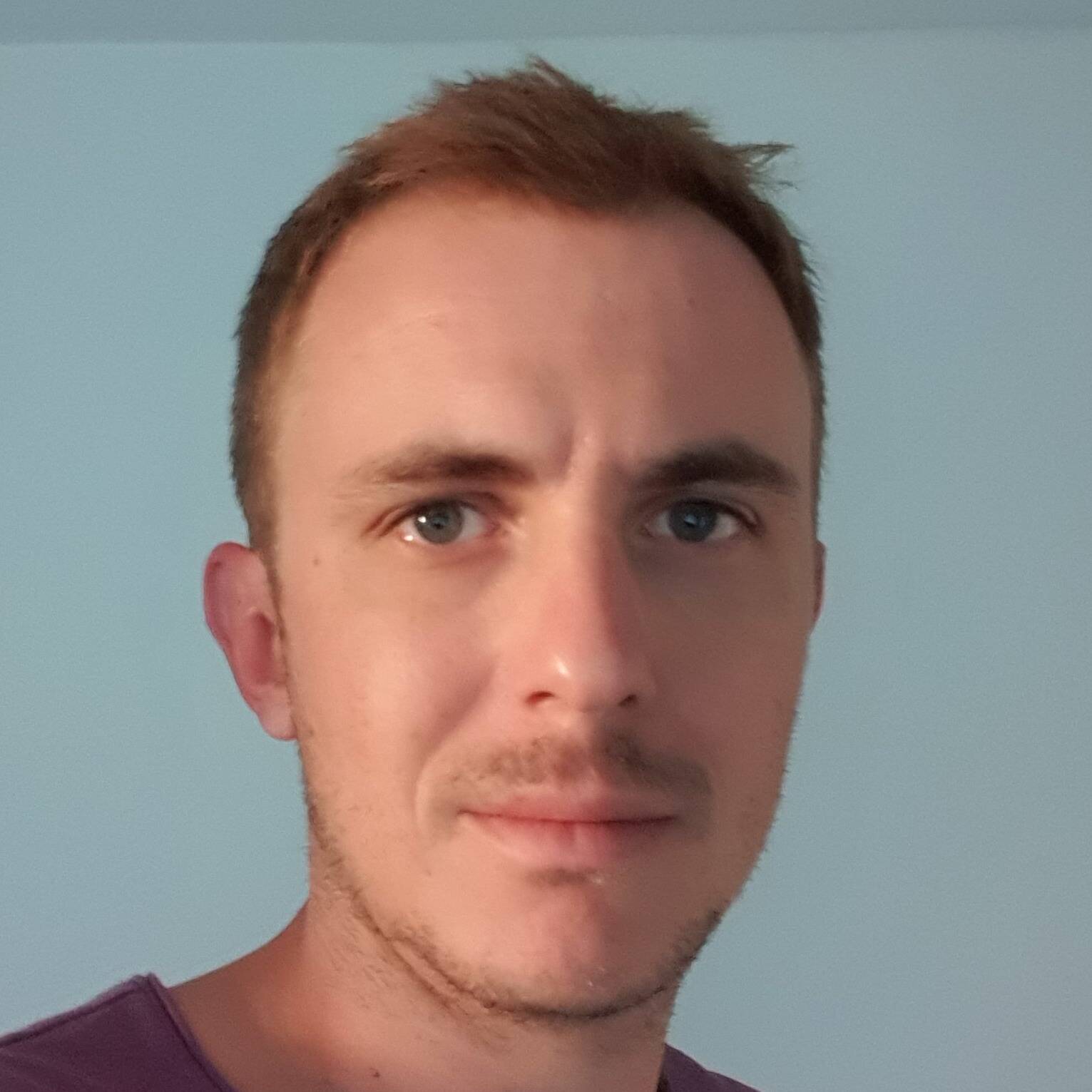 Emilien Mantel - CTO / Engineering manager / SRE / Startup mentor
