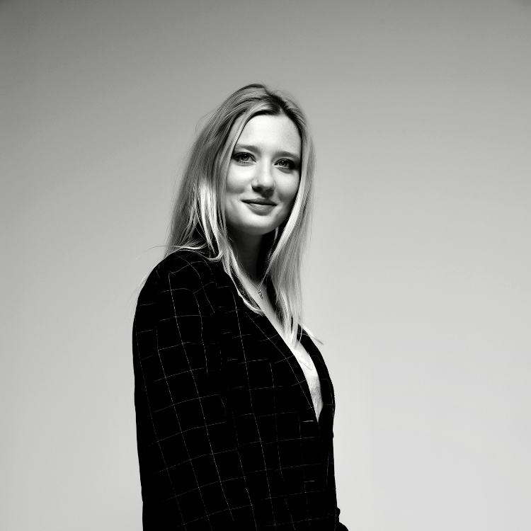 Valentine L. - consultante en marketing stratégique et com 360